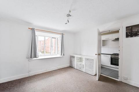 1 bedroom flat to rent, Longlands Court, Spring Grove, Mitcham, CR4