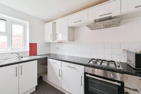 1 bedroom flat to rent, Longlands Court, Spring Grove, Mitcham, CR4