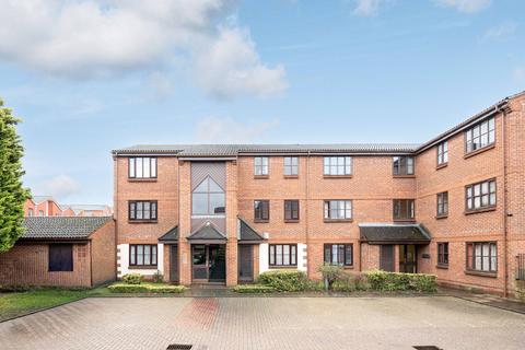 1 bedroom flat to rent, Longlands Court, Spring Grove, Mitcham, CR4