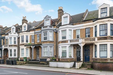 3 bedroom maisonette for sale, Lee High Road, Blackheath, London, SE13