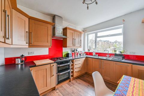 3 bedroom maisonette for sale, Lee High Road, Blackheath, London, SE13