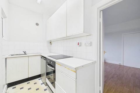 2 bedroom flat to rent, Elmers End Road, Beckenham, Kent, BR3