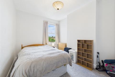 2 bedroom flat to rent, Elmers End Road, Beckenham, Kent, BR3
