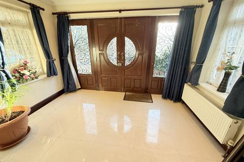 5 bedroom detached house for sale, Park Road, Stoke Poges, SL2