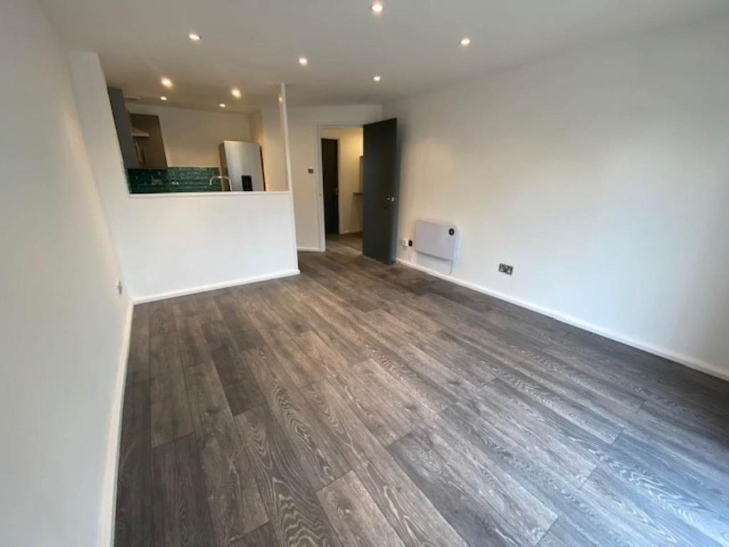 32 Seager Drive 4
