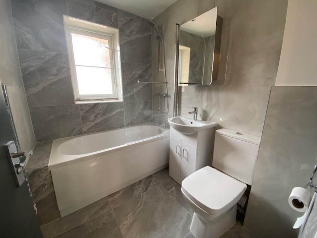 32 Seager Drive 6