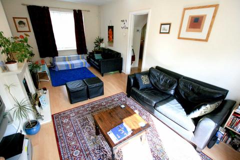 3 bedroom semi-detached house to rent, Glenwood Avenue, Wollaton, Nottingham, NG8