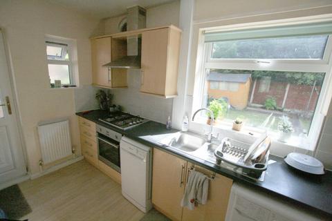 3 bedroom semi-detached house to rent, Glenwood Avenue, Wollaton, Nottingham, NG8