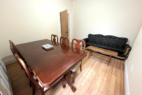 7 bedroom terraced house to rent, Hamilton Road, Manchester M13