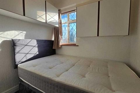 3 bedroom property to rent, Darcy Drive, Harrow, Middlesex, Harrow