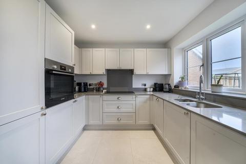 undefined, Headley,  Thatcham,  RG19