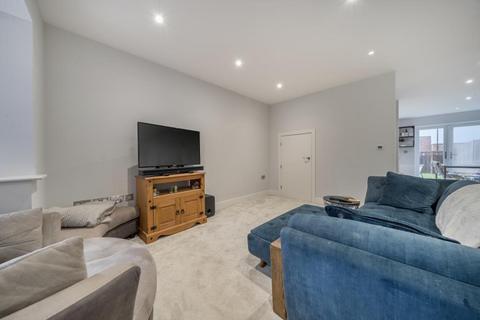 undefined, Headley,  Thatcham,  RG19