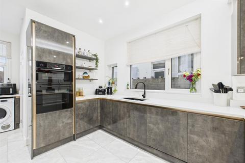 5 bedroom semi-detached house for sale, Victoria Avenue, Porthcawl CF36