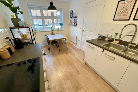 3 bedroom semi-detached house for sale, Armstrong Road, Luton, LU2 0FY