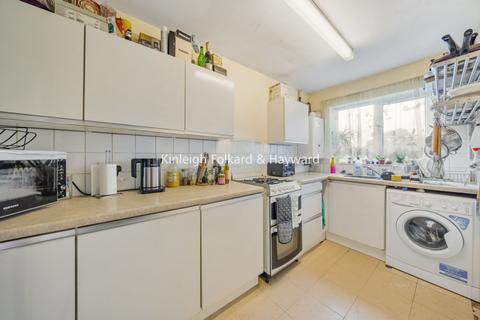 2 bedroom house to rent, Ann Moss Way, Surrey Quays, London, SE16