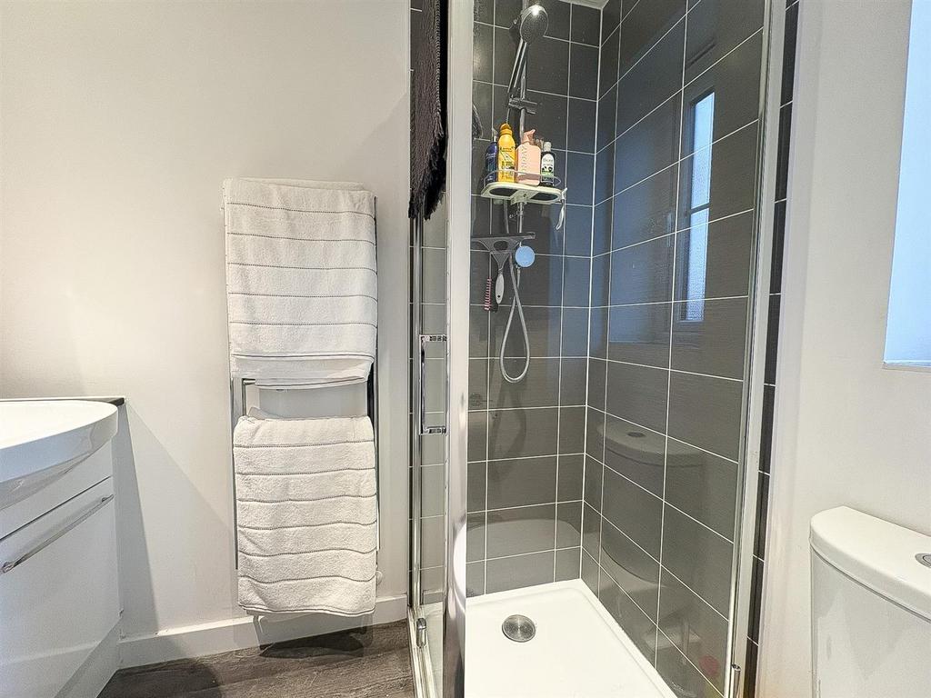 Ensuite-2.jpg