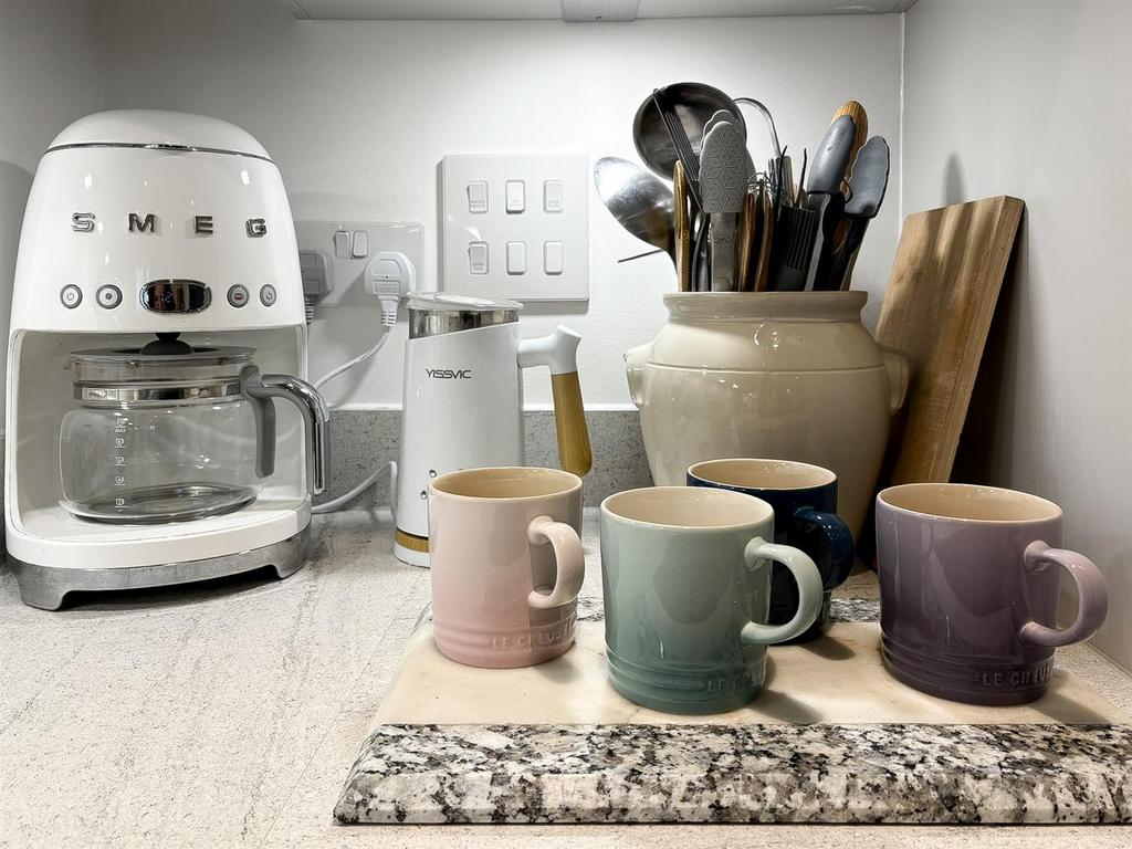 Kitchen-4.jpg