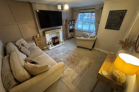 3 bedroom detached house for sale, Glossop Way, Hindley, WN2