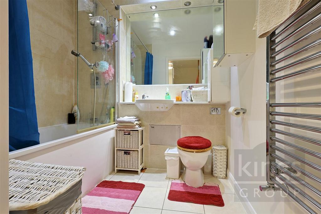 GI9 A67953 Potash House 1 Canning Sq Enfield EB1 4 B
