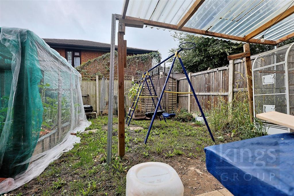 GI9 A66993 Potash House 1 Canning Sq Enfield EB1 4 B