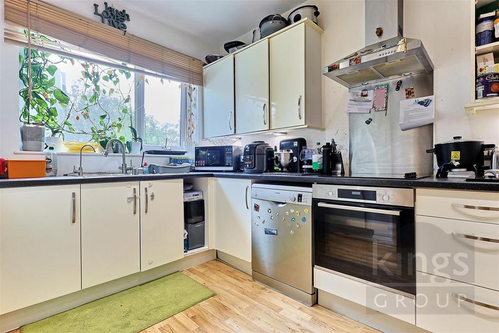 GI9 A67433 Potash House 1 Canning Sq Enfield EB1 4 B