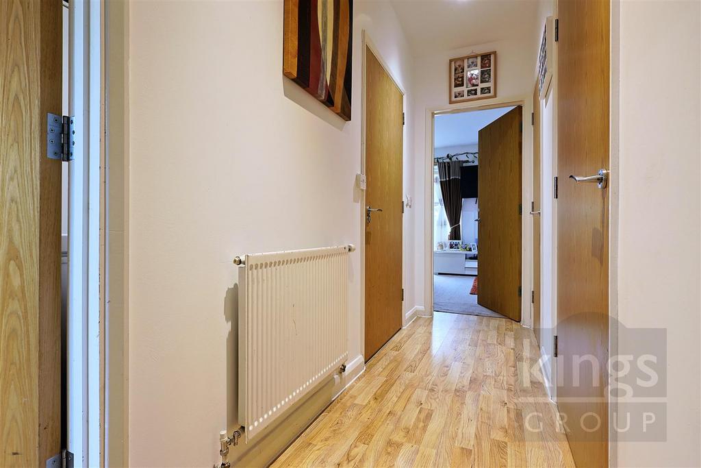 GI9 A67513 Potash House 1 Canning Sq Enfield EB1 4 B