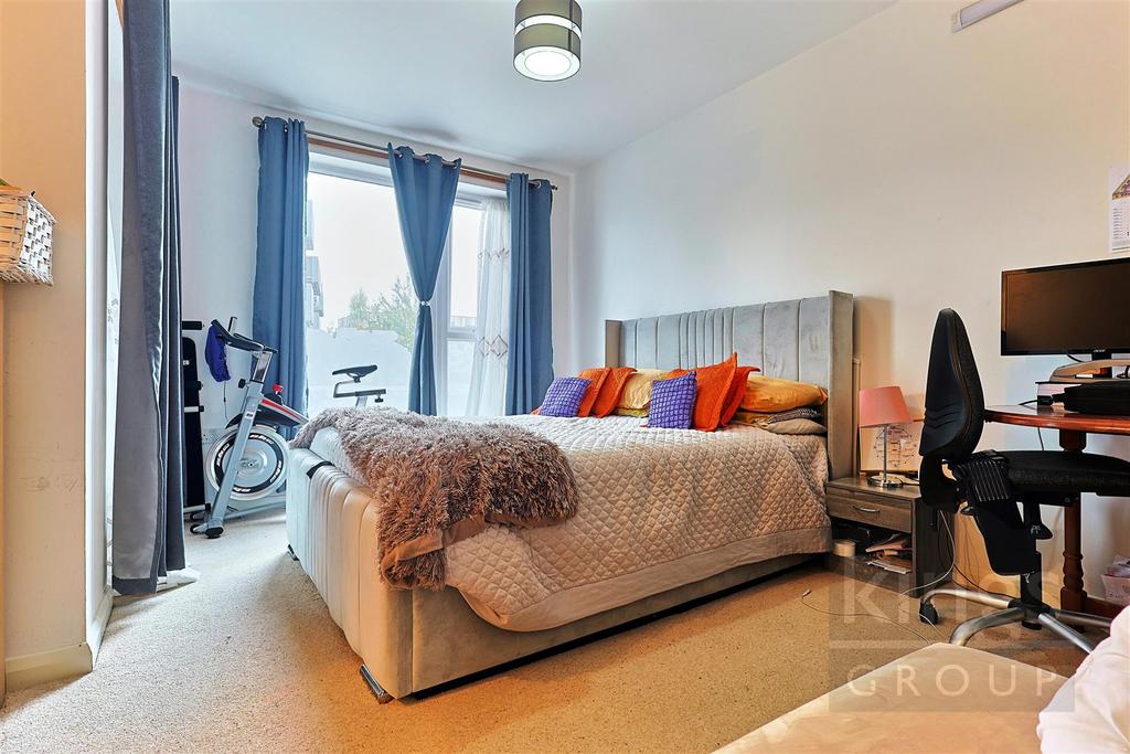 GI9 A68553 Potash House 1 Canning Sq Enfield EB1 4 B