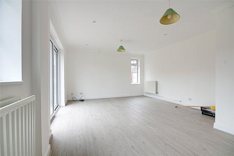 2 bedroom bungalow to rent, Elderbek Close, Cheshunt, Waltham Cross, Hertfordshire, EN7