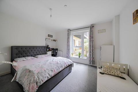 2 bedroom flat for sale, WESTMORELAND ROAD, NW9 9DR, Edgware, LONDON, NW9