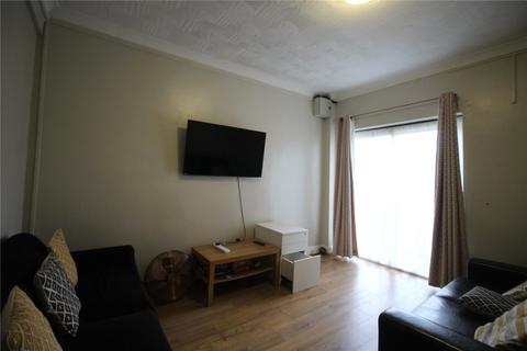 4 bedroom semi-detached house to rent, The Grove, Gravesend, Kent, DA12