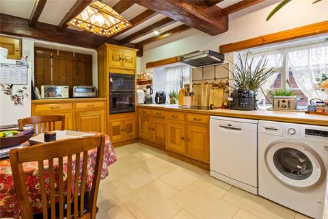 6 bedroom detached house for sale, North Street, Kelfield, North Lincolnshire, DN9