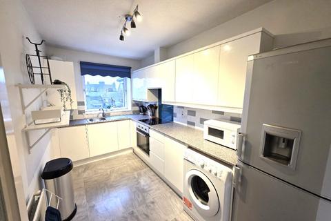 2 bedroom flat to rent, Forbes Street, Rosemount, Aberdeen, AB25