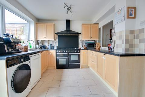 3 bedroom terraced house for sale, BITTERNE! EXTENDED! LARGE GARDEN WITH REAR ACCESS!