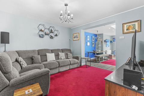 3 bedroom semi-detached house for sale, Grenville Avenue, Aylesbury HP22