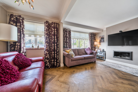 3 bedroom semi-detached house for sale, Elm Grove, Orpington BR6