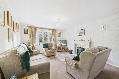 2 bedroom end of terrace house for sale, Greenways Walk, Bridlington