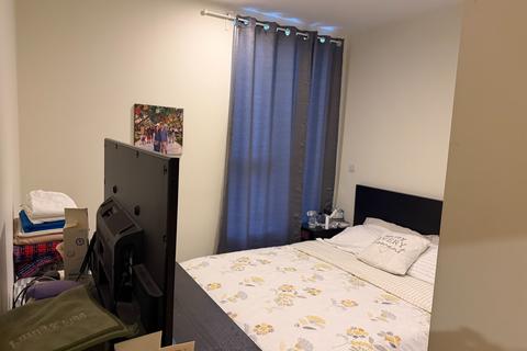 2 bedroom flat to rent, Station Road, Sidcup DA15
