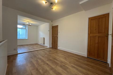 2 bedroom terraced house to rent, Garnet Street, Lancaster, LA1