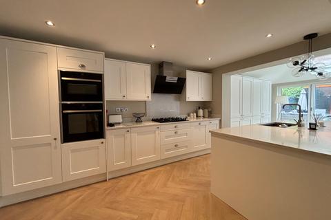 4 bedroom detached house for sale, Breezehill, Wootton Fields, NN4 6AG