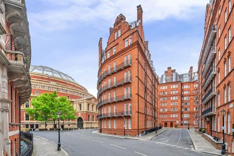 3 bedroom flat to rent, Kensington Gore, London SW7