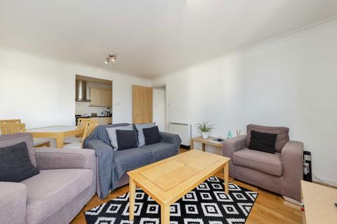 2 bedroom flat to rent, Boardwalk Place, London E14
