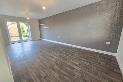 3 bedroom semi-detached house to rent, 14 Howgate Drive, Eastfield, Scarborough