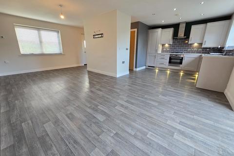 3 bedroom semi-detached house to rent, 14 Howgate Drive, Eastfield, Scarborough