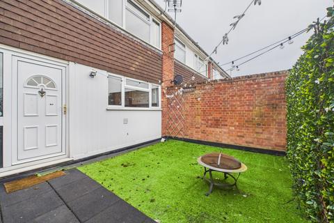 3 bedroom duplex to rent, Mitton Way, Tewkesbury, Gloucestershire, GL20