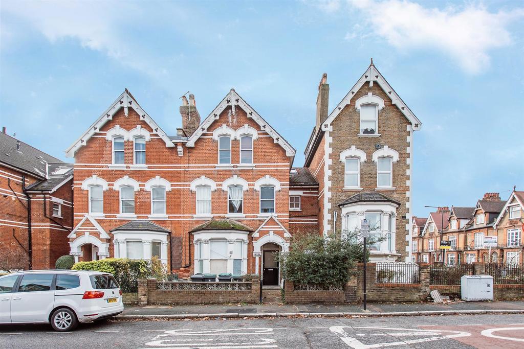 1920px OO 18 victoria road davies davies 35.jpg