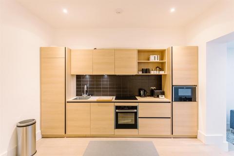 2 bedroom flat to rent, Victoria Road, Stroud Green