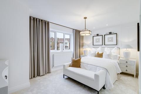 4 bedroom detached house for sale, Russell Road, Toddington, Dunstable , LU5