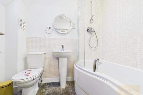 2 bedroom coach house to rent, Barton Close, Innsworth, Gloucester