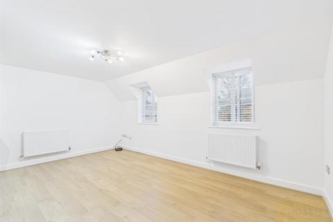 2 bedroom coach house to rent, Barton Close, Innsworth, Gloucester