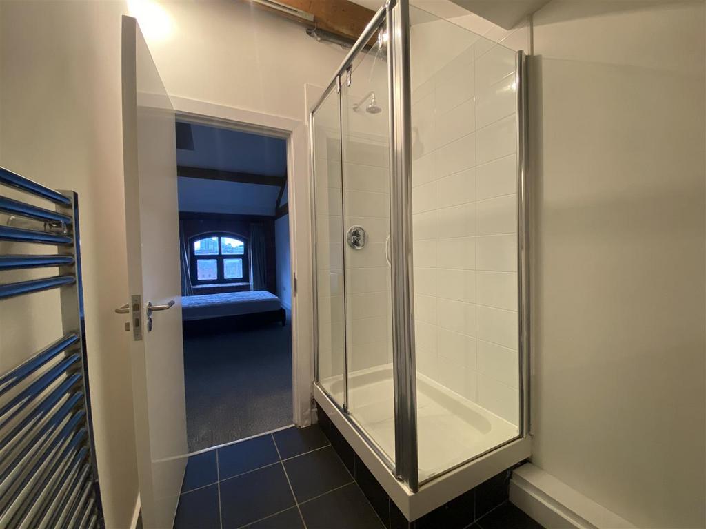 En-suite (2).jpeg